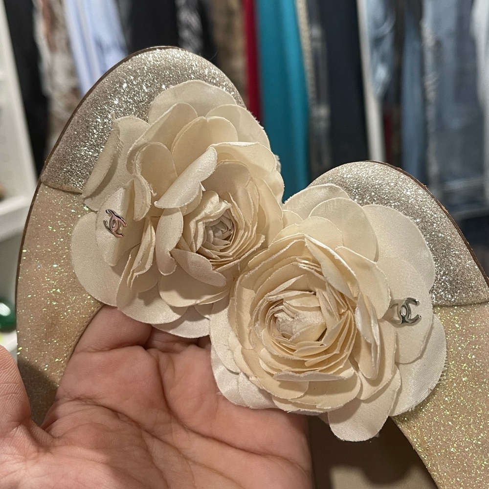 CHANEL Beige Glitter Camellia-Embellished Ballet Flats